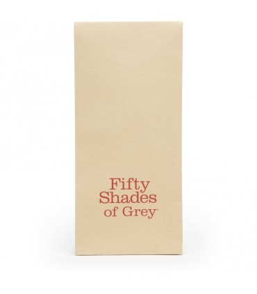 CINQUANTE NUANCES DOUCE ANTICIPATION AVEC LES YEUX BANDAUX