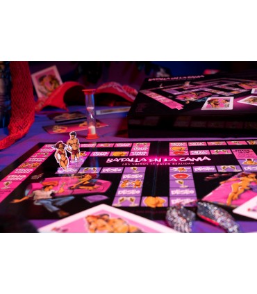 BATAILLE DE JEU ÉROTIQUE DANS LE LIT ANGLAIS