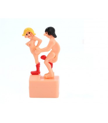 Poupée de plaisanterie avec une corde par derrière, homme-femme