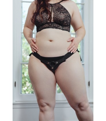 CURVY DIVINE STRAP ON